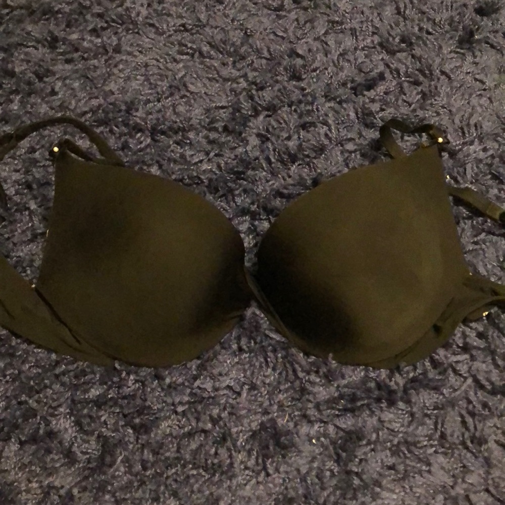 Victoria’s Secret Plunge bra